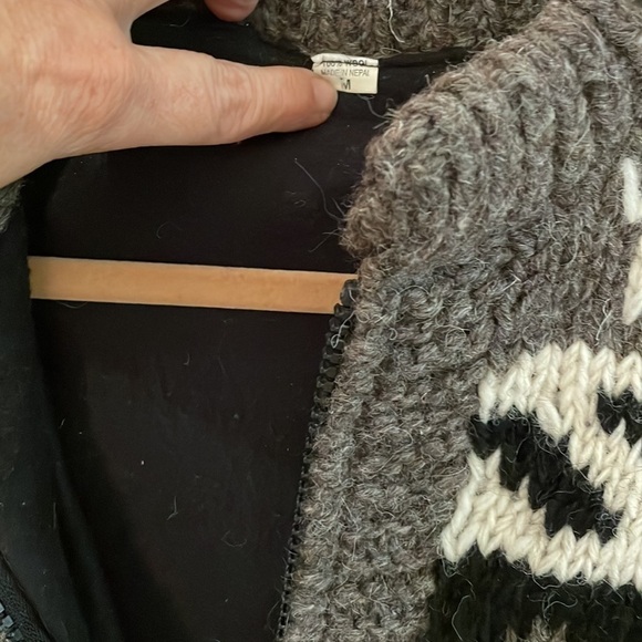 NEPAL Handmade 100% Wool Browns, Cream & Black Design Zipper Front Lined Sweater - Picture 2 of 6